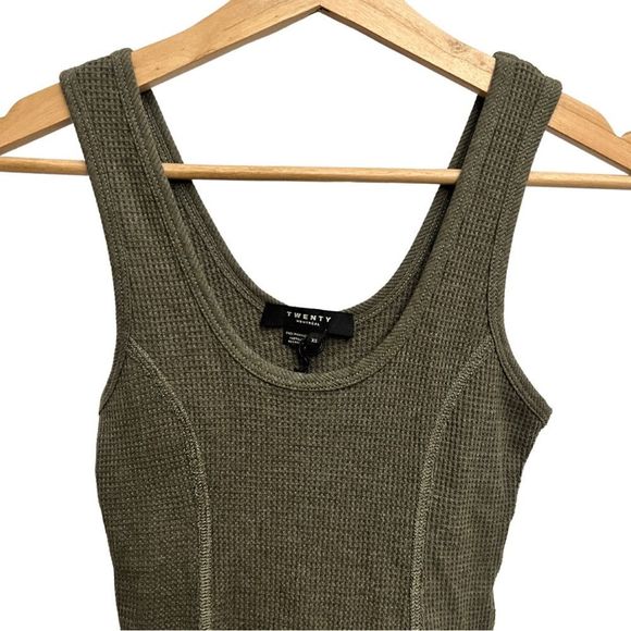 Revolve Twenty Montreal Everest Thermal Romper Bodysuit - Picture 4 of 6